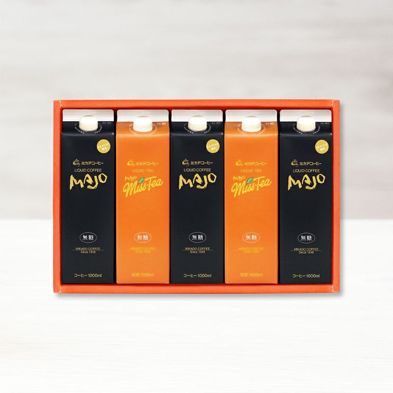 MAJOリキッドコーヒー無糖3本とミスティー無糖2本のギフト
